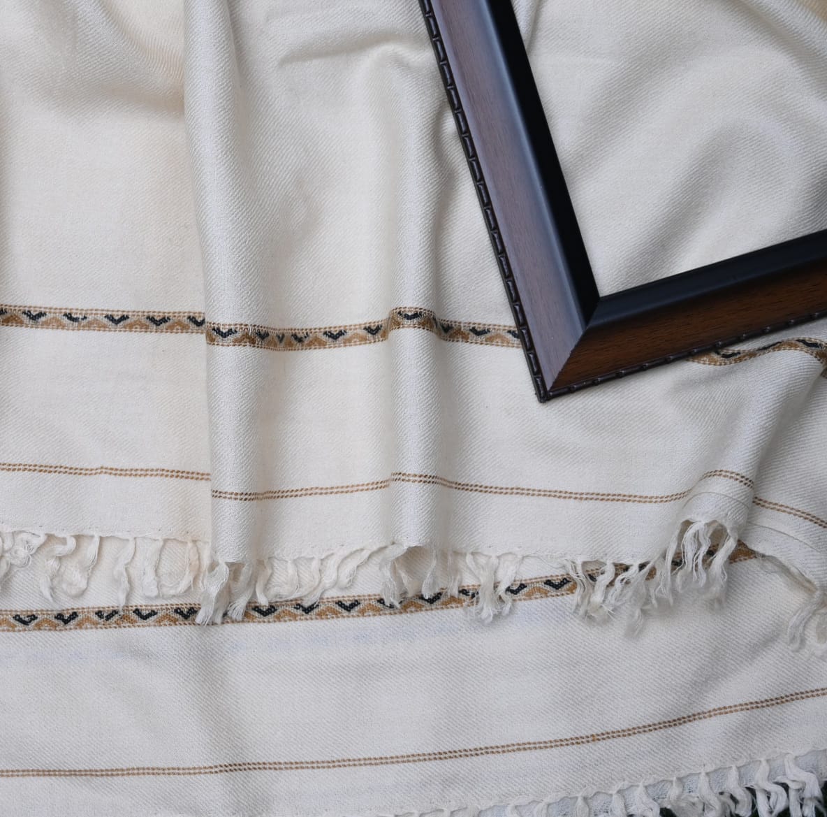 Swati 72 Wool Shawl ( Cream )