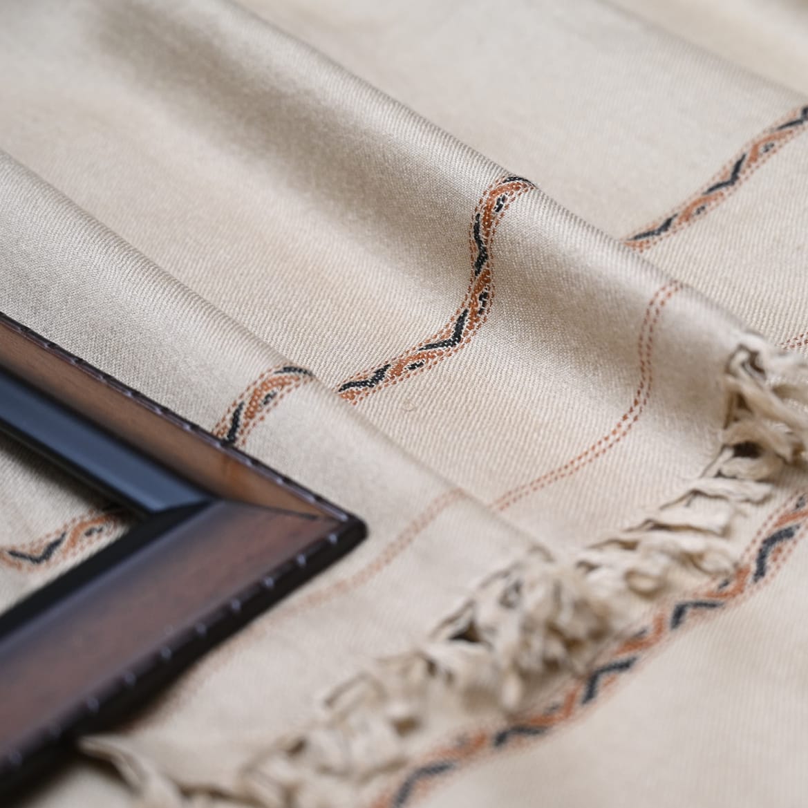 Swati 72 Wool Shawl ( Cream )